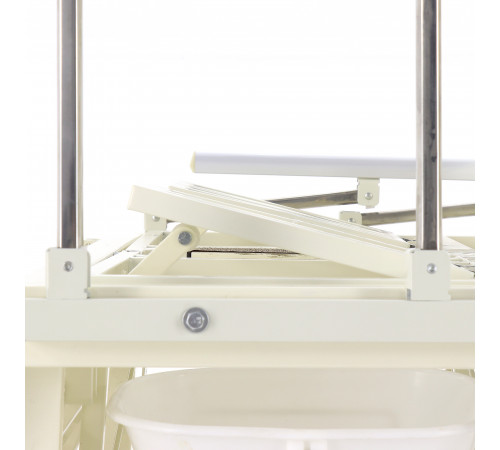 Кровать электрическая DB-11А (МЕ-5218Н-12) с боковым переворачиванием, туалетным устройством и функцией «кардиокресло» и регулировкой высоты